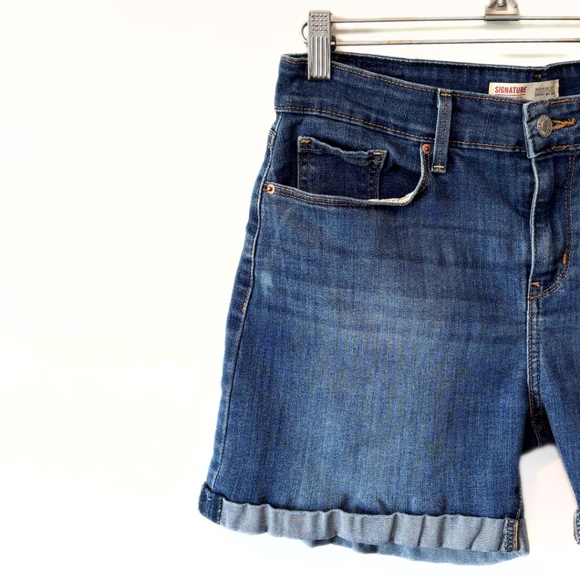 Signature Levi Strauss & Co. Mid-Rise Denim Shorts Size 28 - Picture 3 of 6